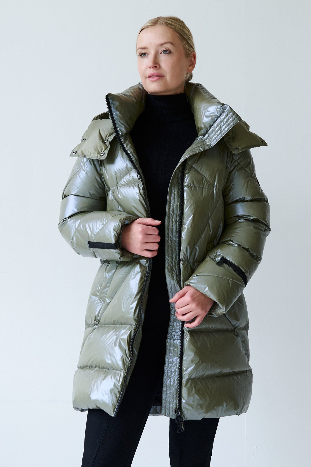 Finnja Down Coat | Olive 1