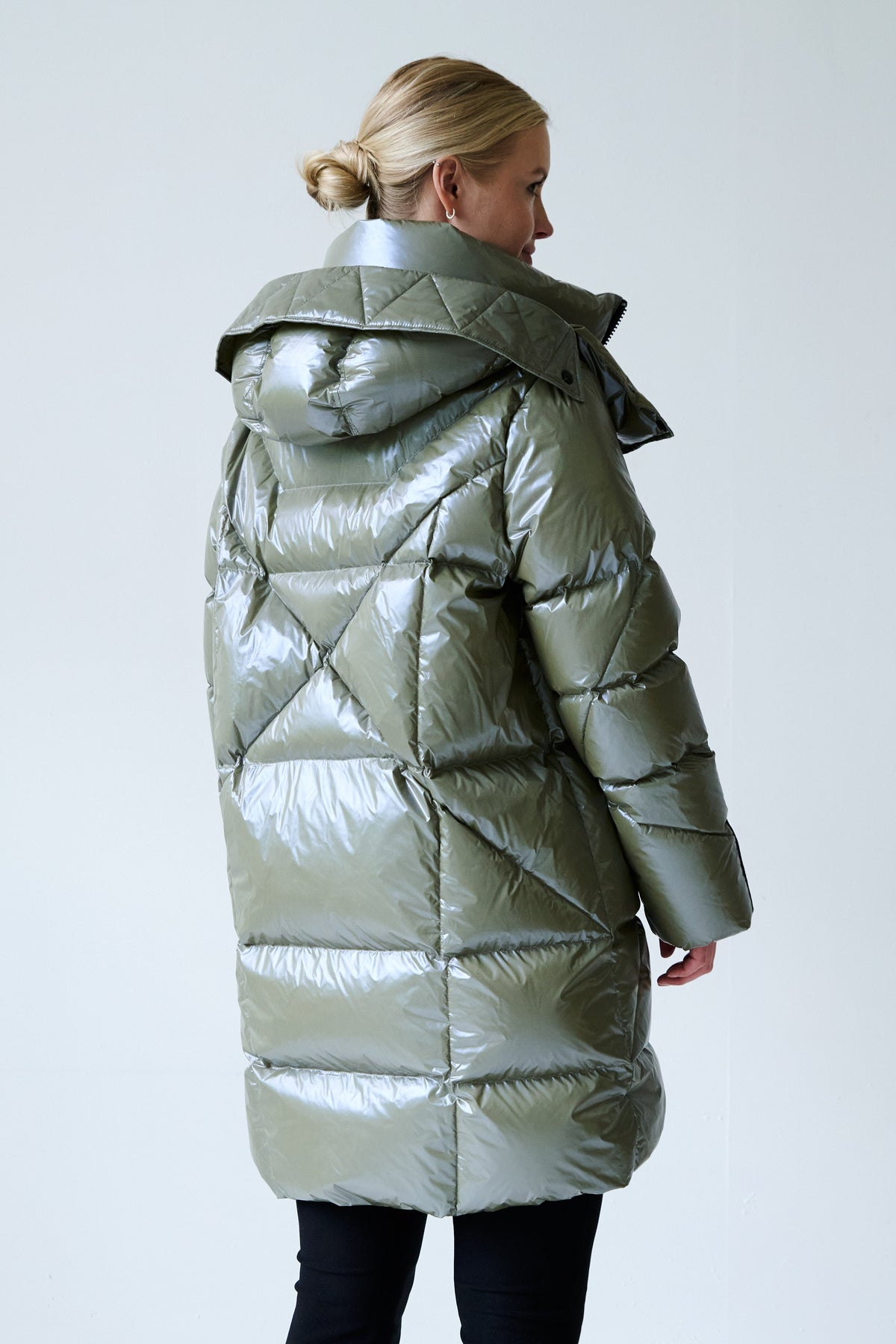 Finnja Down Coat | Olive 4